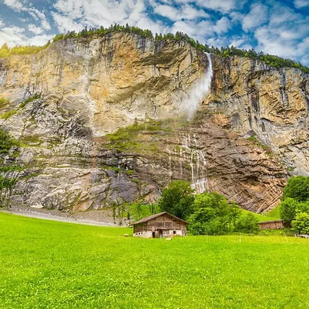 Wasserfallhuesli In Lauterbrunnen, Near Interlaken, Muerren, Wengen 아파트