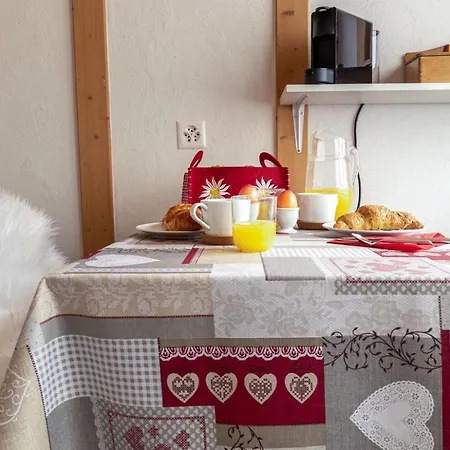 Wasserfallhuesli In Lauterbrunnen, Near Interlaken, Muerren, Wengen 아파트