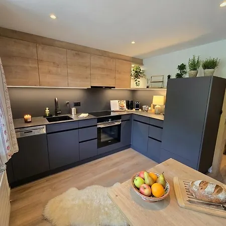 Wasserfallhuesli In Lauterbrunnen, Near Interlaken, Muerren, Wengen