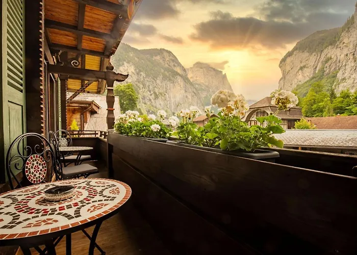 Wasserfallhuesli In Lauterbrunnen, Near Interlaken, Muerren, Wengen *